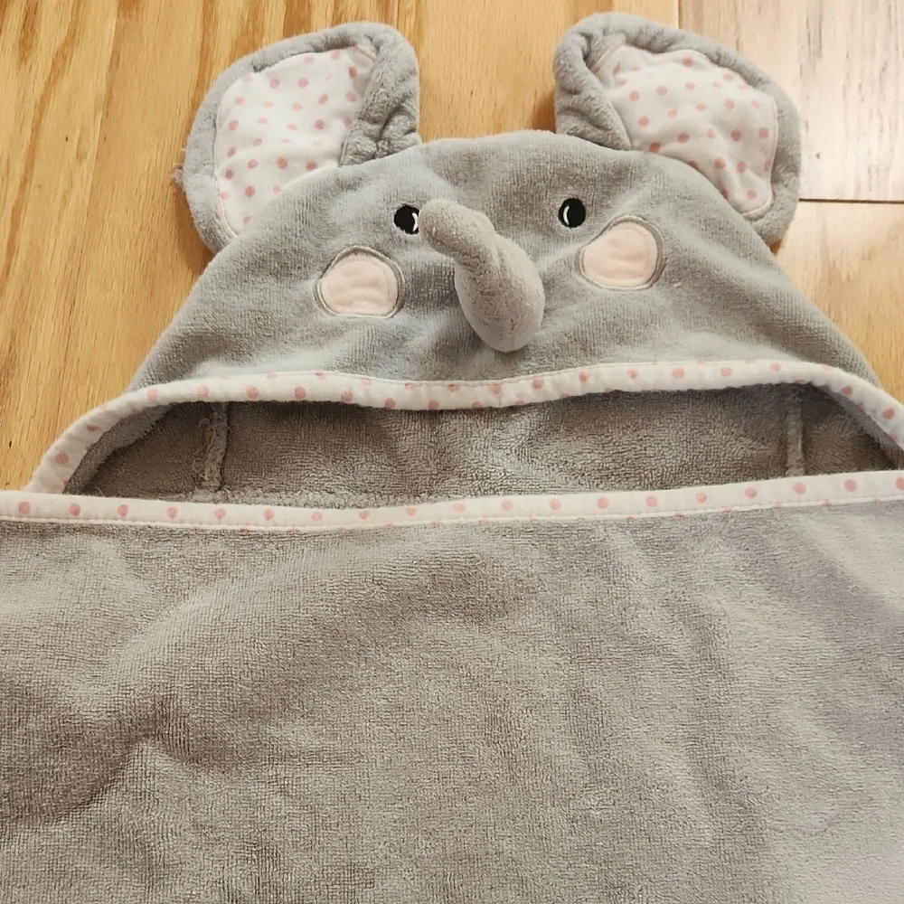 Gray Elephant Hooded Baby Towel